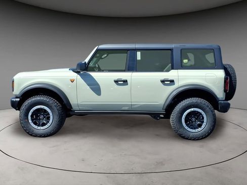New 2026 Ford Bronco Badlands AWD/4WD image 2