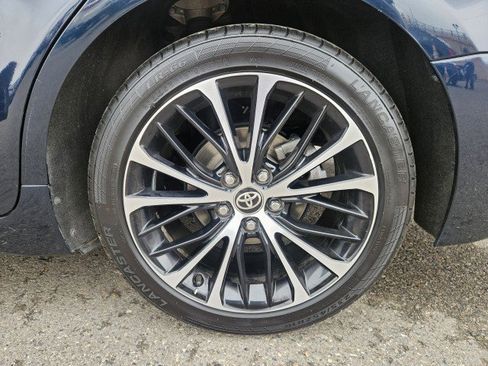 Used 2020 Toyota Camry SE w/ Convenience Package image 28