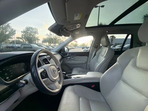 Used 2018 Volvo XC90 T5 Momentum w/ Convenience Package FWD image 27