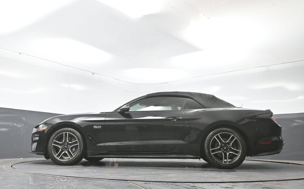 Used 2018 Ford Mustang GT Premium w/ Equipment Group 401A RWD image 72