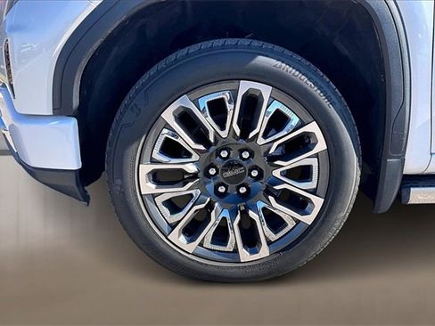 Used 2024 GMC Sierra 1500 Denali Ultimate image 7
