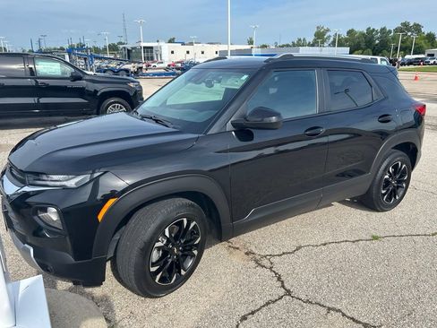 Used 2023 Chevrolet TrailBlazer LT w/ Convenience Package FWD image 5
