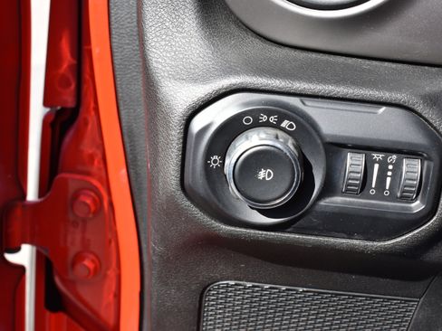 Used 2020 Jeep Wrangler Sport image 18