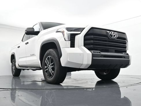 Used 2024 Toyota Tundra SR5 w/ SR5 Convenience Package AWD/4WD image 33
