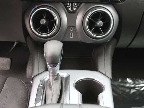 Used 2021 Chevrolet Blazer LT FWD image 16