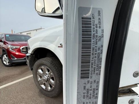 Used 2018 RAM 2500 Laramie image 47