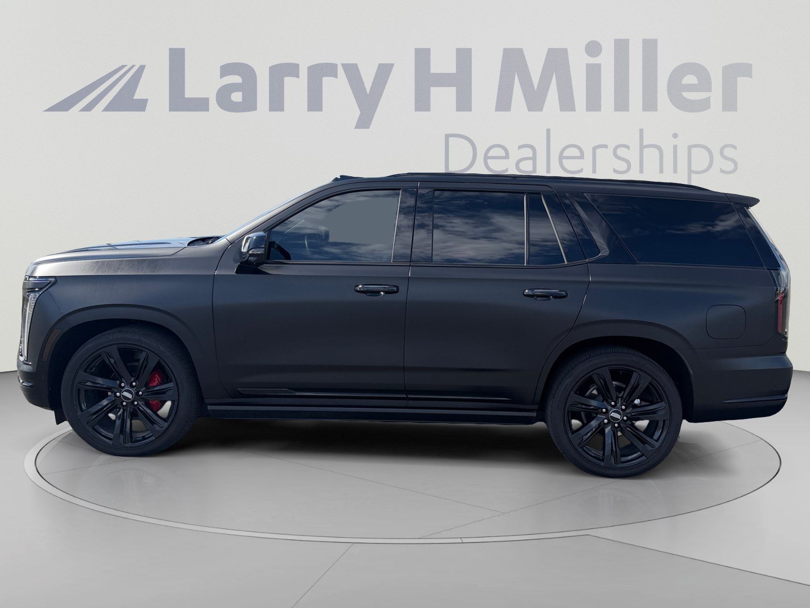 Used 2025 Cadillac Escalade Sport Platinum AWD/4WD image 2