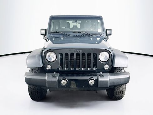 Used 2017 Jeep Wrangler Sport image 2