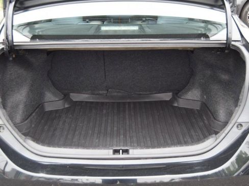 Used 2019 Toyota Corolla LE FWD image 14