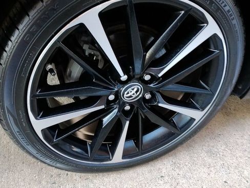 Used 2019 Toyota Camry XSE FWD image 29