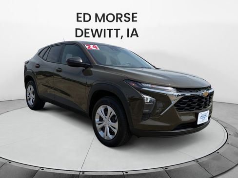 Used 2024 Chevrolet Trax LS FWD image 7