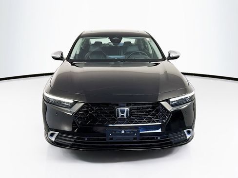 Used 2024 Honda Accord Touring image 2