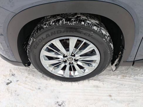 Used 2024 Toyota Grand Highlander Platinum image 26