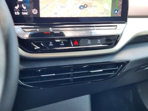 Certified 2023 Volkswagen ID.4 Pro AWD/4WD image 16