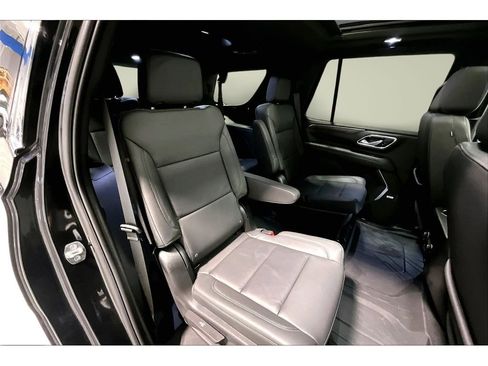 Used 2024 Chevrolet Tahoe LT w/ Luxury Package image 28