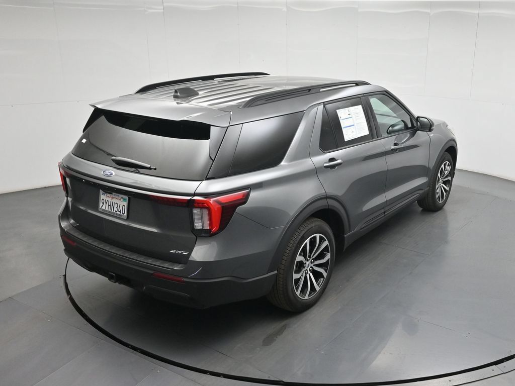 Certified 2026 Ford Explorer ST-Line AWD/4WD image 40