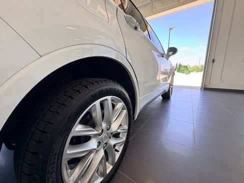 Used 2019 Buick Envision Premium AWD/4WD image 8