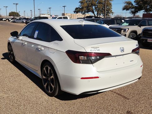 Used 2025 Honda Civic Sport Touring image 3