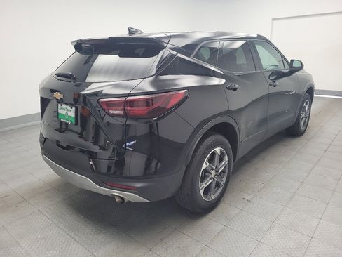 Used 2025 Chevrolet Blazer LT FWD image 9