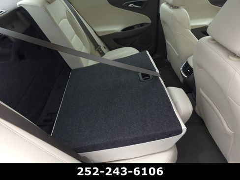 Used 2024 Chevrolet Malibu LT FWD image 33