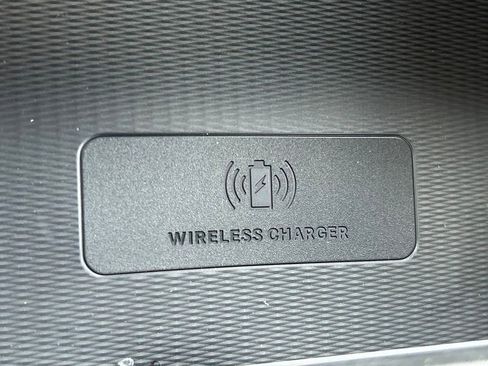 New 2024 Jeep Grand Cherokee Altitude image 39