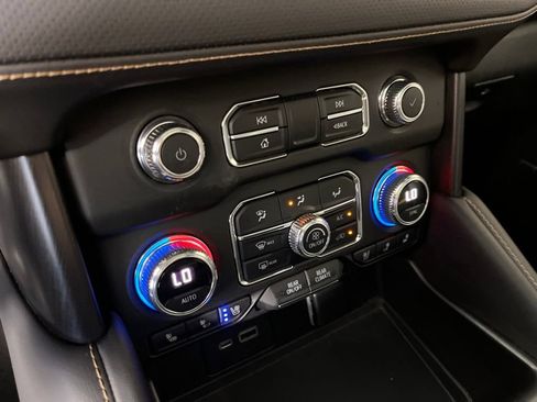 Certified 2022 GMC Yukon AT4 w/ Max Trailering Package AWD/4WD image 35