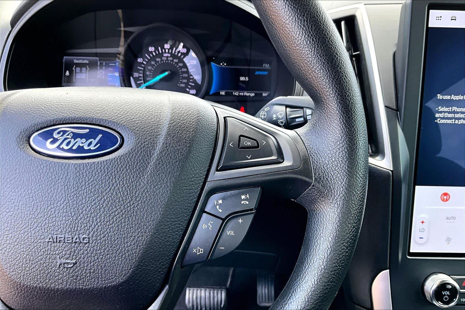 Used 2023 Ford Edge SE w/ Black Appearance Package AWD/4WD image 25