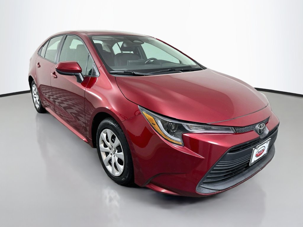 Certified 2025 Toyota Corolla LE FWD image 3