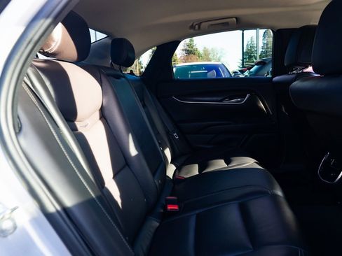 Used 2019 Cadillac XTS Luxury image 23