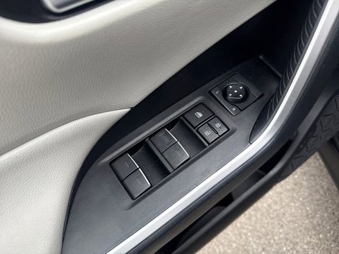 Used 2024 Toyota RAV4 XLE w/ Convenience Package image 10