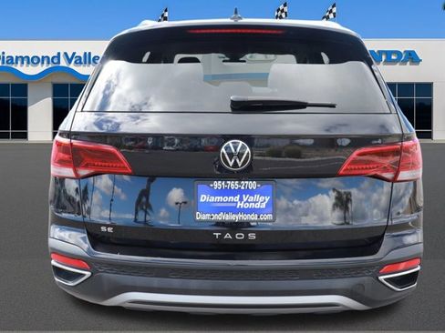 Used 2024 Volkswagen Taos SE image 5