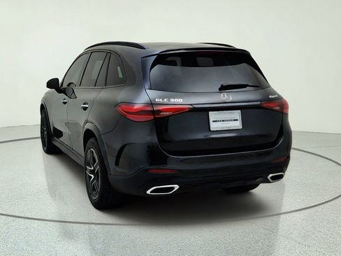 Used 2024 Mercedes-Benz GLC 300 4MATIC image 11