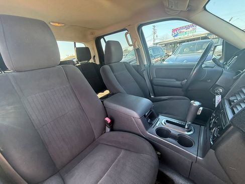 Used 2010 Ford Explorer Sport Trac XLT image 24