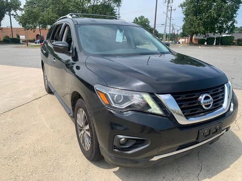 Used 2020 Nissan Pathfinder SV FWD image 5