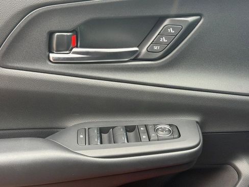 New 2026 Toyota Prius Plug-In Hybrid image 18