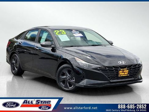 Used 2023 Hyundai Elantra SEL FWD image 1