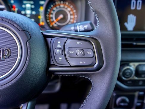 New 2026 Jeep Gladiator Willys AWD/4WD image 13