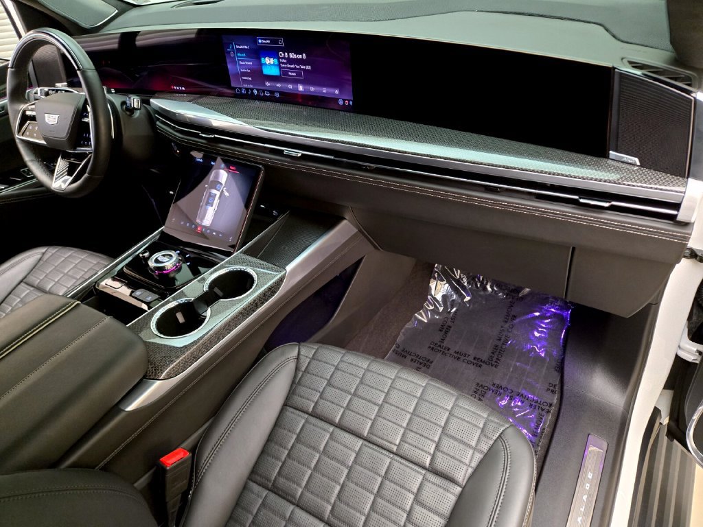 Used 2025 Cadillac Escalade V AWD/4WD image 28
