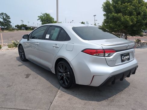 Used 2026 Toyota Corolla SE FWD image 5