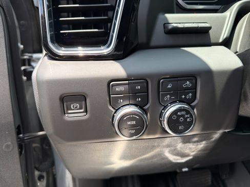 Used 2023 GMC Sierra 1500 Denali w/ Denali Reserve Package AWD/4WD image 20