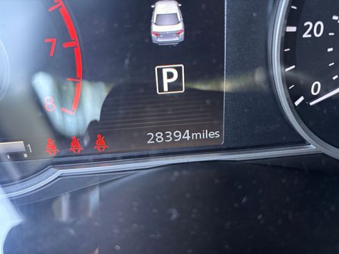 Used 2025 Nissan Versa SV FWD image 38