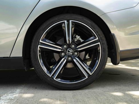 Used 2024 Honda Accord Sport image 15
