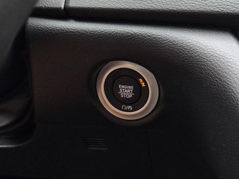 New 2026 Chrysler Voyager LX FWD image 19