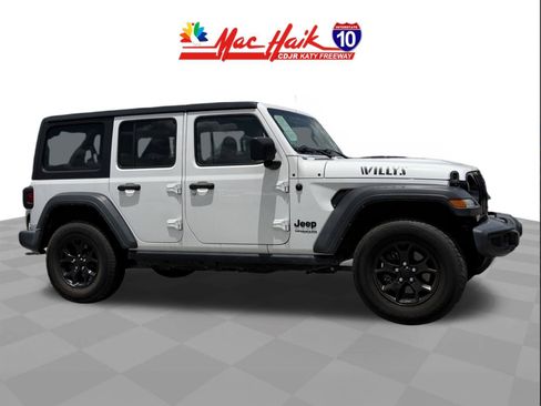 Used 2021 Jeep Wrangler Unlimited Sport AWD/4WD image 4