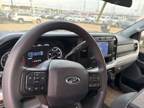 Used 2024 Ford F350 XLT image 9