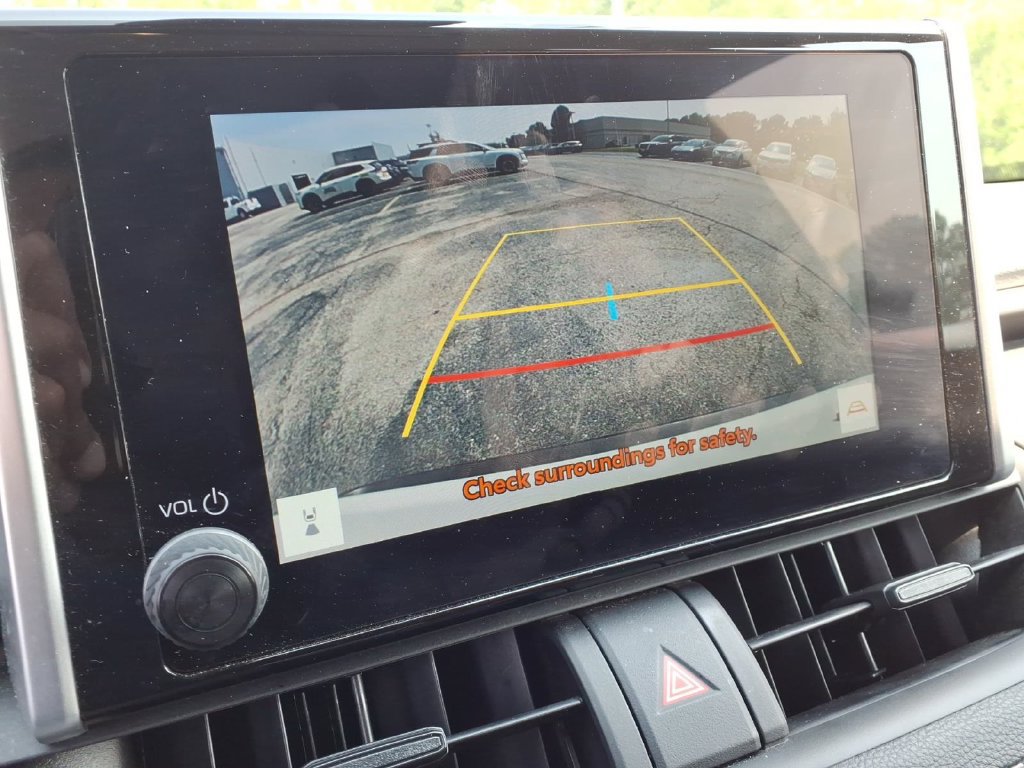 Used 2025 Toyota RAV4 XLE AWD/4WD image 15