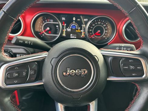 Used 2021 Jeep Wrangler Unlimited Rubicon image 37