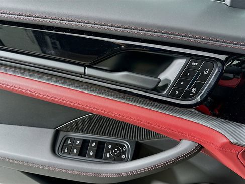 New 2026 Porsche Panamera image 20