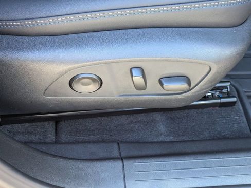 New 2026 Chevrolet Equinox EV LT w/ Convenience Package II FWD image 39