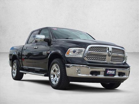 Used 2016 RAM 1500 Laramie w/ Convenience Group AWD/4WD image 3